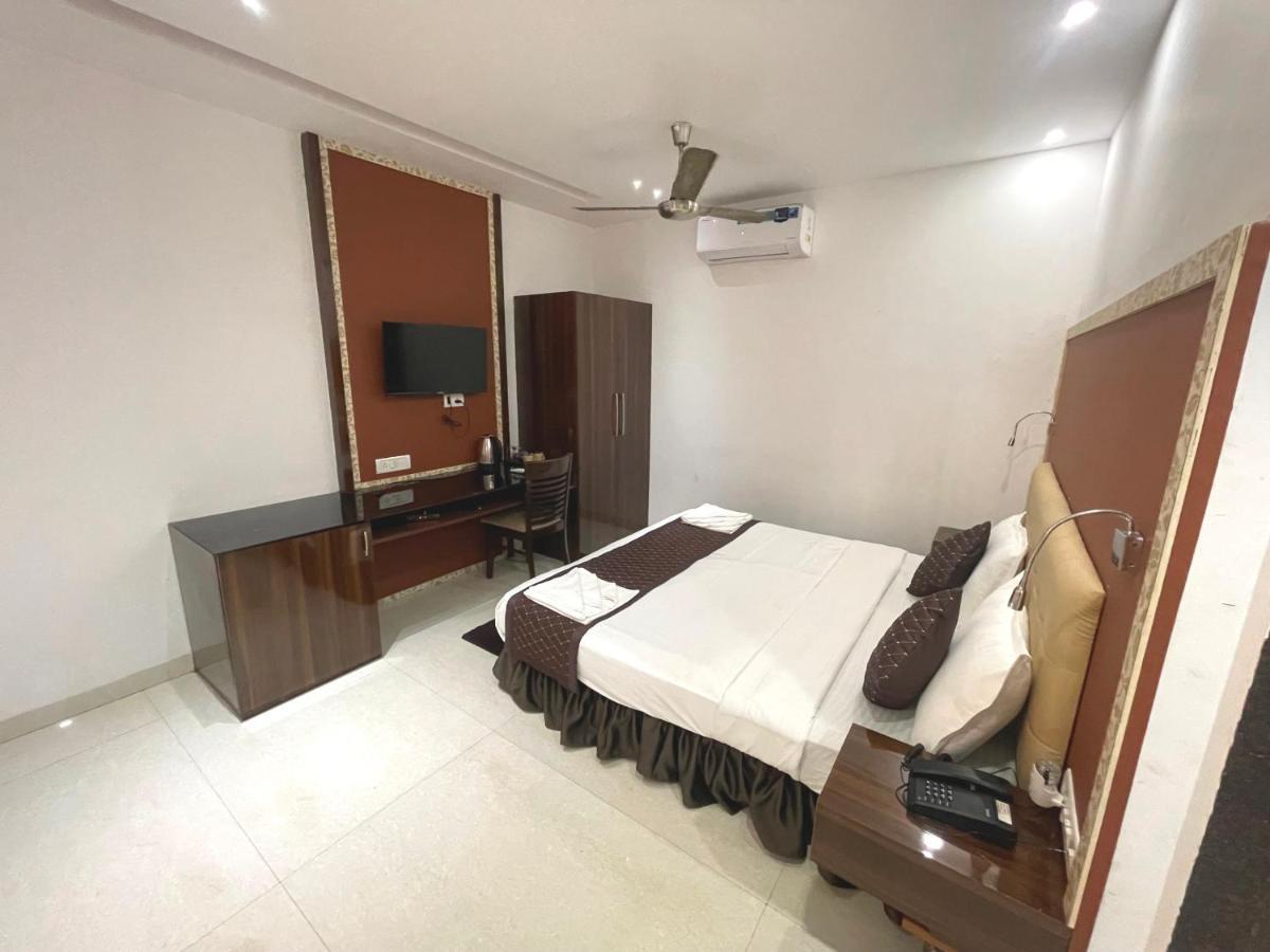 Hotel Goa Continental - Baga Arpora Dış mekan fotoğraf