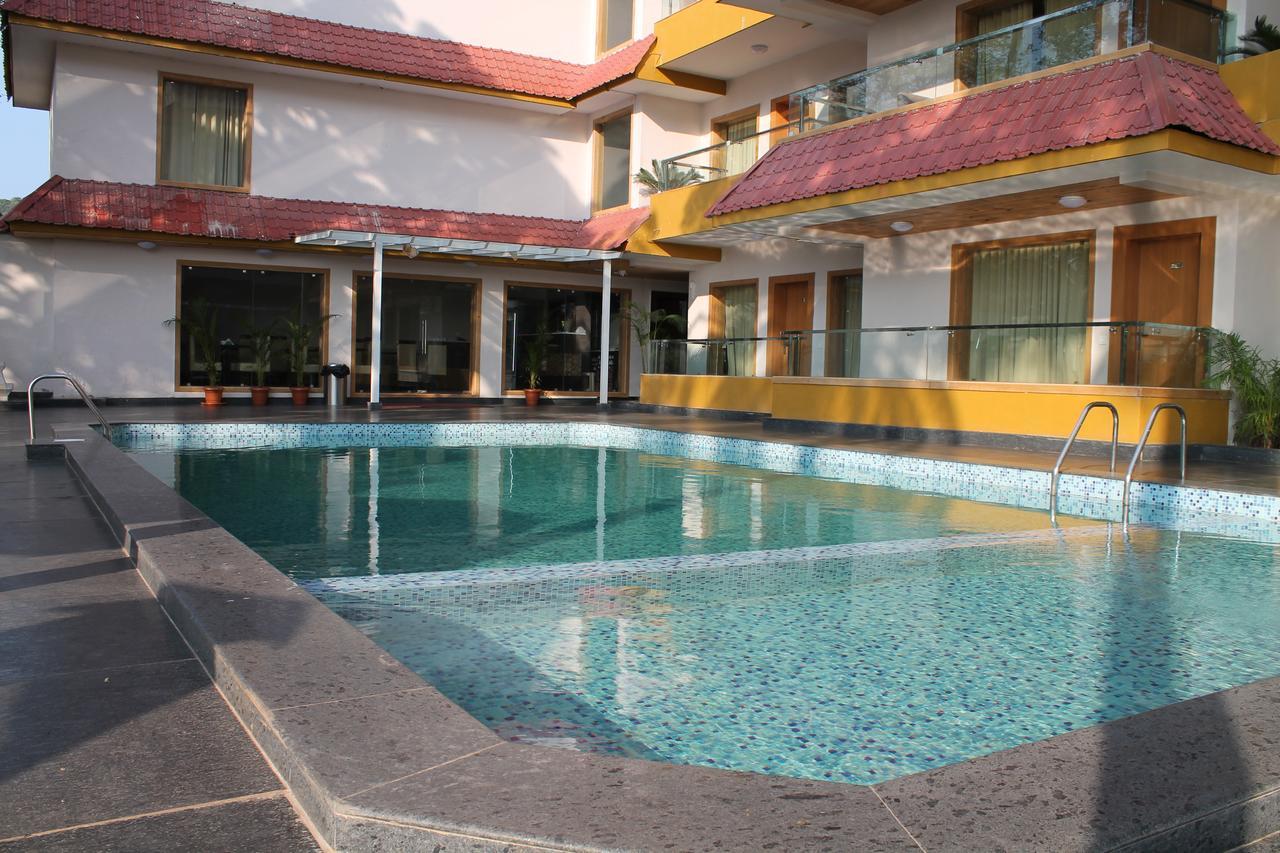 Hotel Goa Continental - Baga Arpora Dış mekan fotoğraf